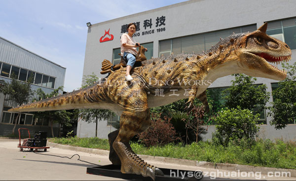 華龍藝術(shù)坐人的電動恐龍